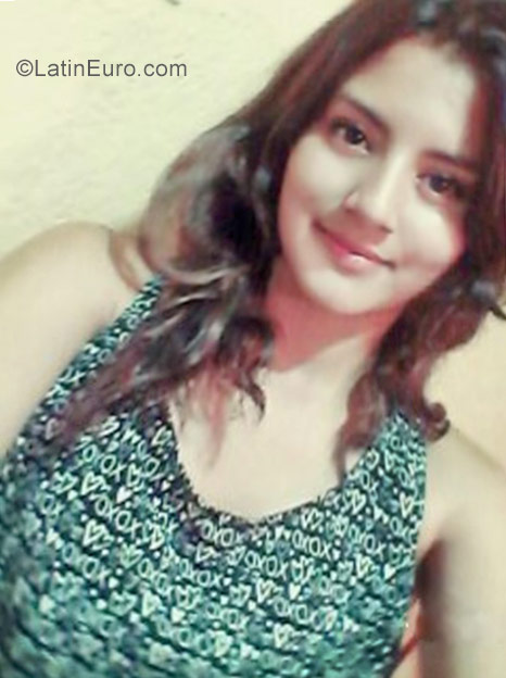 Date this georgeous Colombia girl Blanca from Bogota CO19733