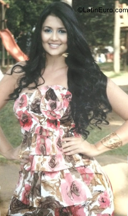 Date this fun Colombia girl Valent from Cali CO19770