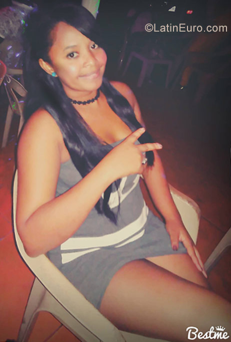 Date this fun Dominican Republic girl Ileana from Santo Domingo DO26956