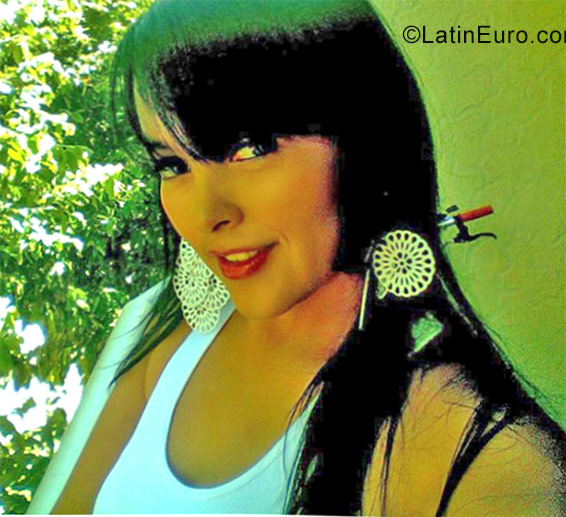 Date this fun Colombia girl Carolina from Neiva CO19840