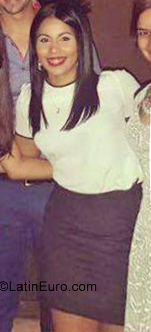 Date this beautiful Dominican Republic girl Chantal from Santo Domingo DO27239