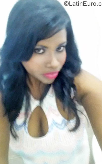 Date this beautiful Dominican Republic girl Wanda from Santiago DO27248