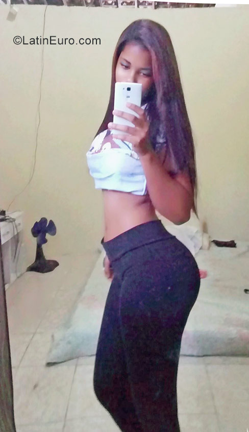 Date this lovely Brazil girl Lorena from Aracaju BR9897