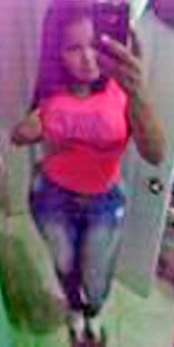Date this charming Dominican Republic girl Laura from Santo Domingo DO27463