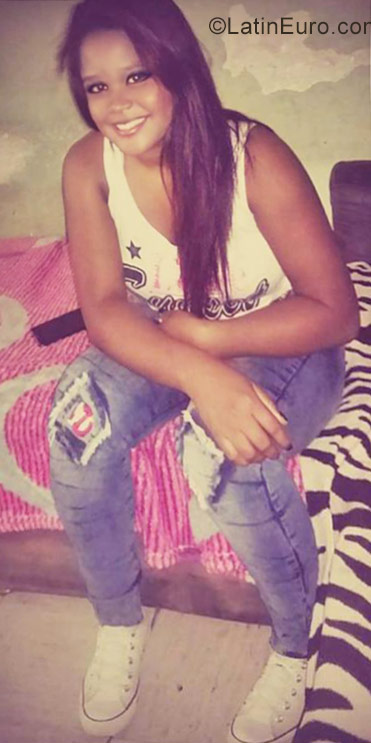 Date this beautiful Colombia girl Nohelia from Cali CO20371