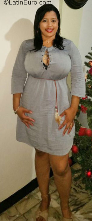 Date this charming Colombia girl Cindy from Cali CO20423