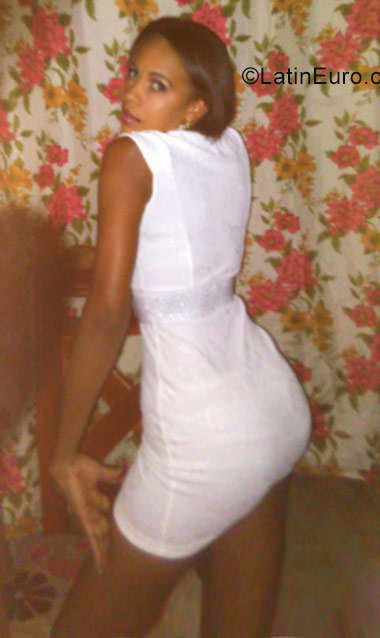 Date this charming Dominican Republic girl Luchi from Santo Domingo DO27600