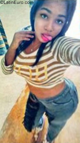 Date this stunning Dominican Republic girl Giselle from Santo Domingo DO31533