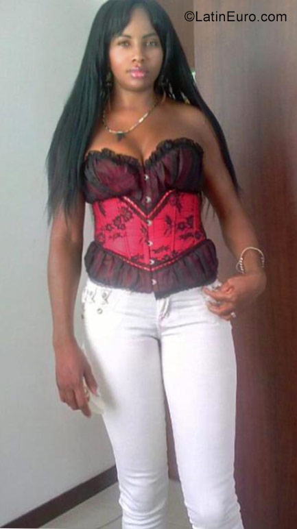 Date this sensual Colombia girl Janelli from Palmira CO20988