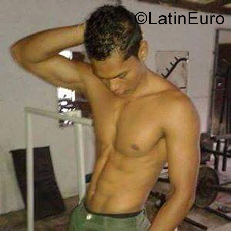 Date this beautiful Colombia man Adi viloria from Bogota CO21009