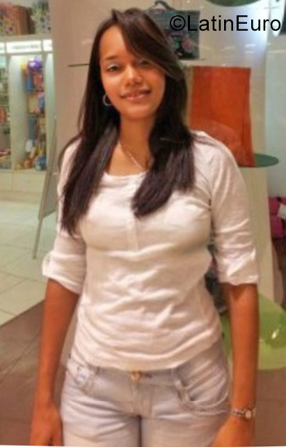 Date this gorgeous Dominican Republic girl Ismer from Santo Domingo DO28260