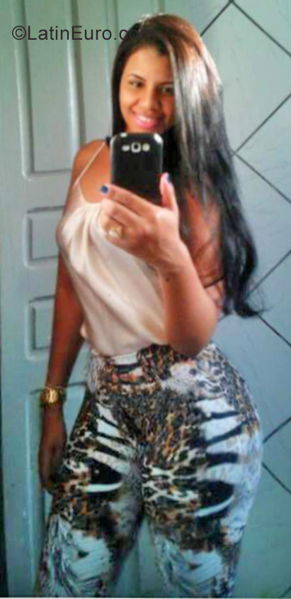 Date this georgeous Brazil girl Gracie from São Paulo BR9993