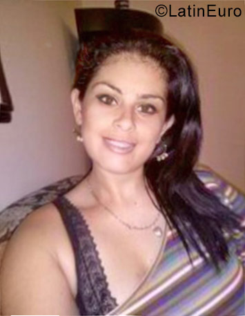 Date this sultry Colombia girl Karen from Cali CO21150