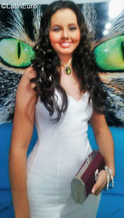 Date this sensual Colombia girl Maria from Barranquilla CO21275