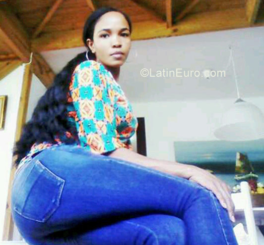 Date this good-looking Dominican Republic girl Ana Maria from Juan Dolio DO28579