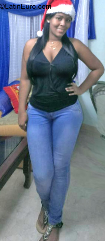 Date this sultry Dominican Republic girl Lilabet from San Cristobal DO28597