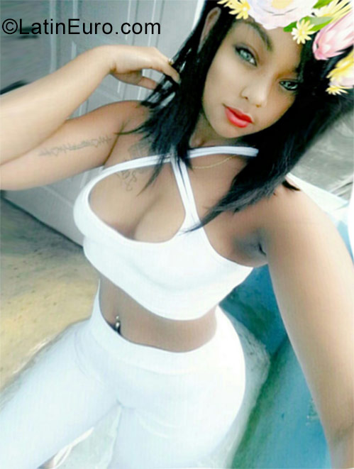 Date this sensual Dominican Republic girl Jessica minaya from Santo Domingo DO28686