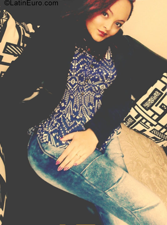 Date this athletic Colombia girl Ana from Bogota CO21466