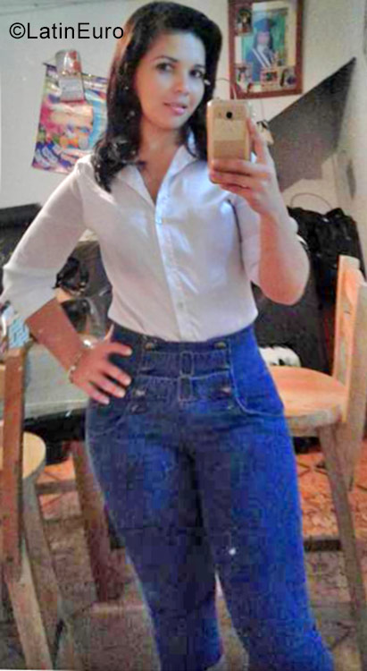 Date this lovely Colombia girl Liliana from Bucaramanga CO21551
