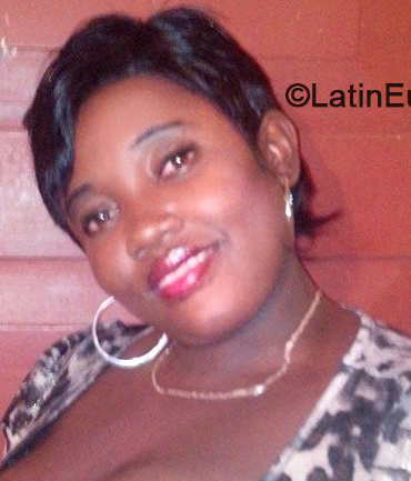 Date this cute Jamaica girl Tenieka from St. Ann JM2449