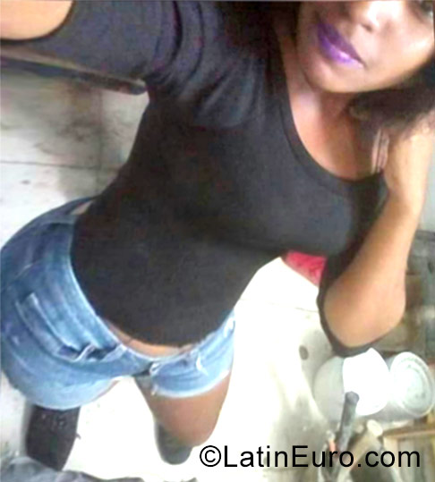 Date this fun Dominican Republic girl Mariel from Santo Domingo DO29167