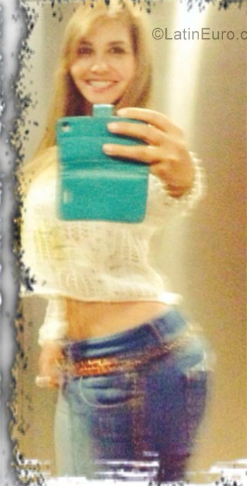 Date this cute Colombia girl Carmen from Bogota CO21798