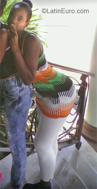 Date this hot Dominican Republic girl Karina from Santo Domingo DO29243