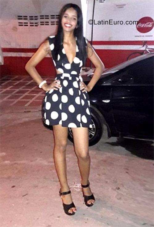 Date this hot Colombia girl Kelly from Barranquilla CO23314