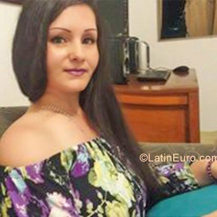Date this tall Colombia girl Esperanza from Cali CO21942