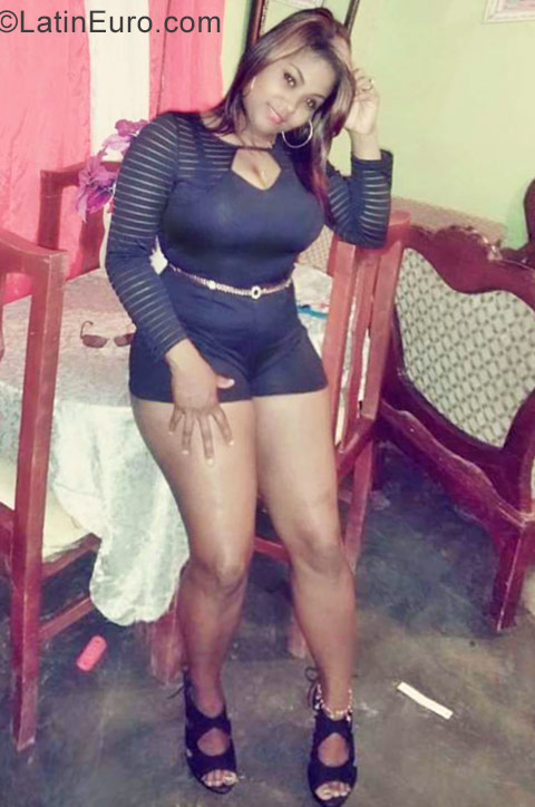 Date this exotic Dominican Republic girl Andrea from Santiago DO29634