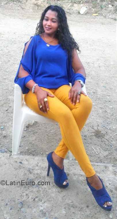 Date this young Dominican Republic girl Elisa from Santo Domingo DO29659