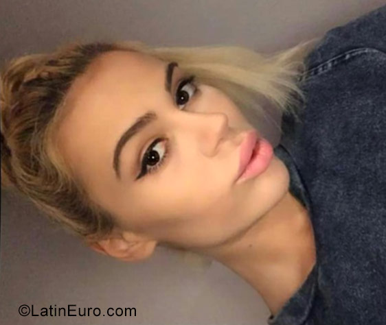 Date this good-looking Dominican Republic girl La nena from Santo Domingo DO29684
