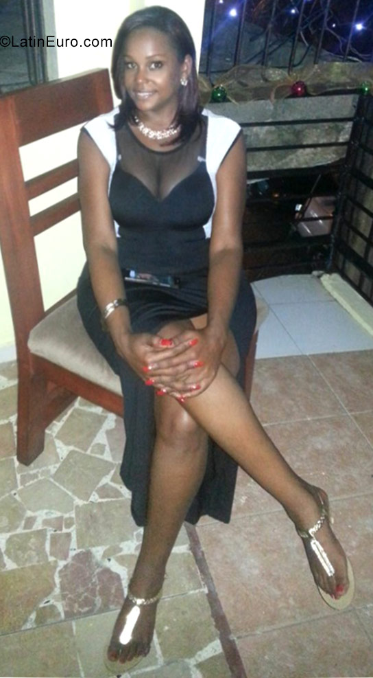 Date this young Dominican Republic girl Miriam from Santo Domingo DO29696