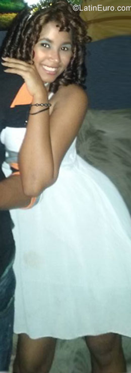 Date this voluptuous Dominican Republic girl Nicol from Santo Domingo DO29777