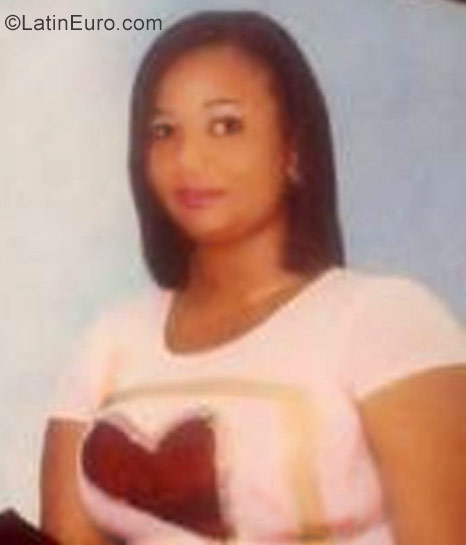 Date this gorgeous Dominican Republic girl Bianca from Mao Varverde DO29804