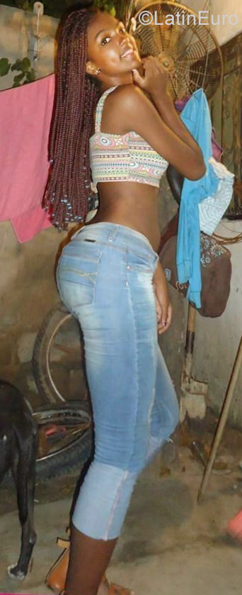 Date this charming Colombia girl Andrea from Barranquilla CO22078