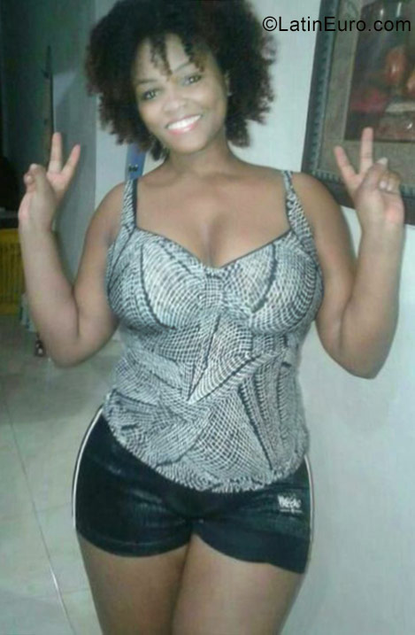 Date this passionate Dominican Republic girl Juana from Santo Domingo DO29820
