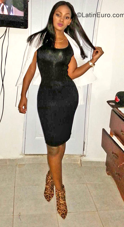 Date this hot Dominican Republic girl Yenny from Santo Domingo DO29826