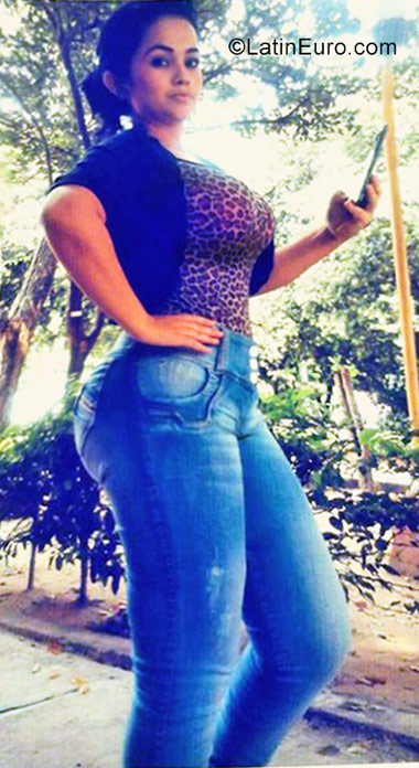 Date this hot Colombia girl Dani from Medellin CO22117