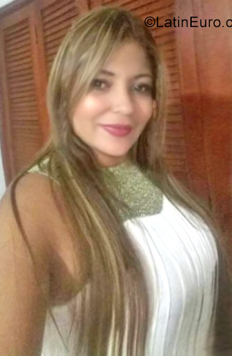 Date this sultry Colombia girl Stella from Cartagena CO22118