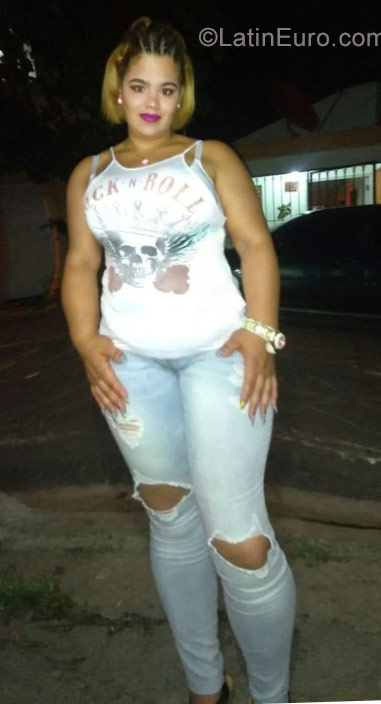 Date this tall Dominican Republic girl Yani from Santiago DO29989