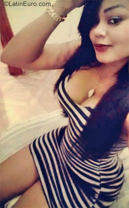 Date this funny Dominican Republic girl Virginia from San Cristobal DO30006