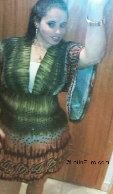 Date this passionate Dominican Republic girl Yira from Santiago DO30023