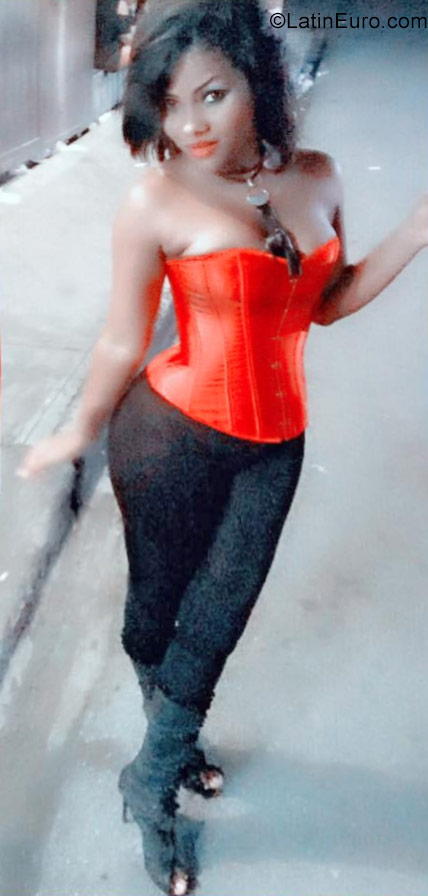 Date this gorgeous Dominican Republic girl Katy from Santo Domingo DO30029