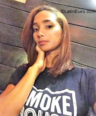 Date this happy Dominican Republic girl Estefani from Santo Domingo DO32208