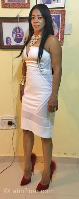 Date this delightful Dominican Republic girl DULCE from Villa Vasquez DO30134