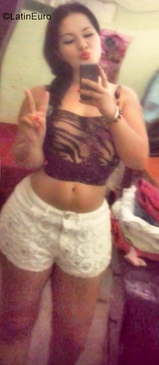 Date this good-looking Colombia girl Vanesa from Bogota CO22230