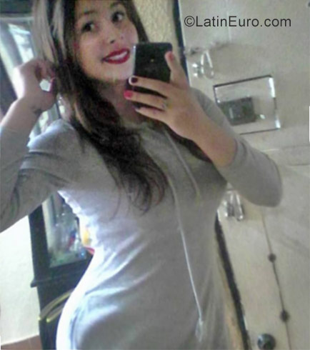 Date this hard body Colombia girl Brigeth from Bogota CO22258