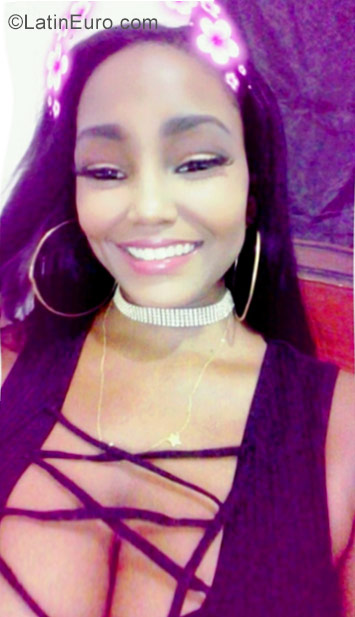 Date this hard body Dominican Republic girl Yenny from Santo Domingo DO30190