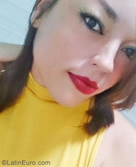 Date this sultry Dominican Republic girl Johany from Santo Domingo DO30233